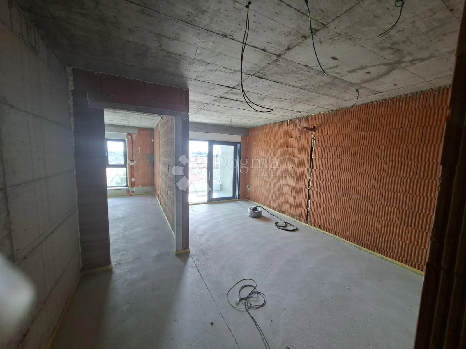 novogradnja pula centar - 48 m2, 1s+db, 2. kat a10 - slika 2