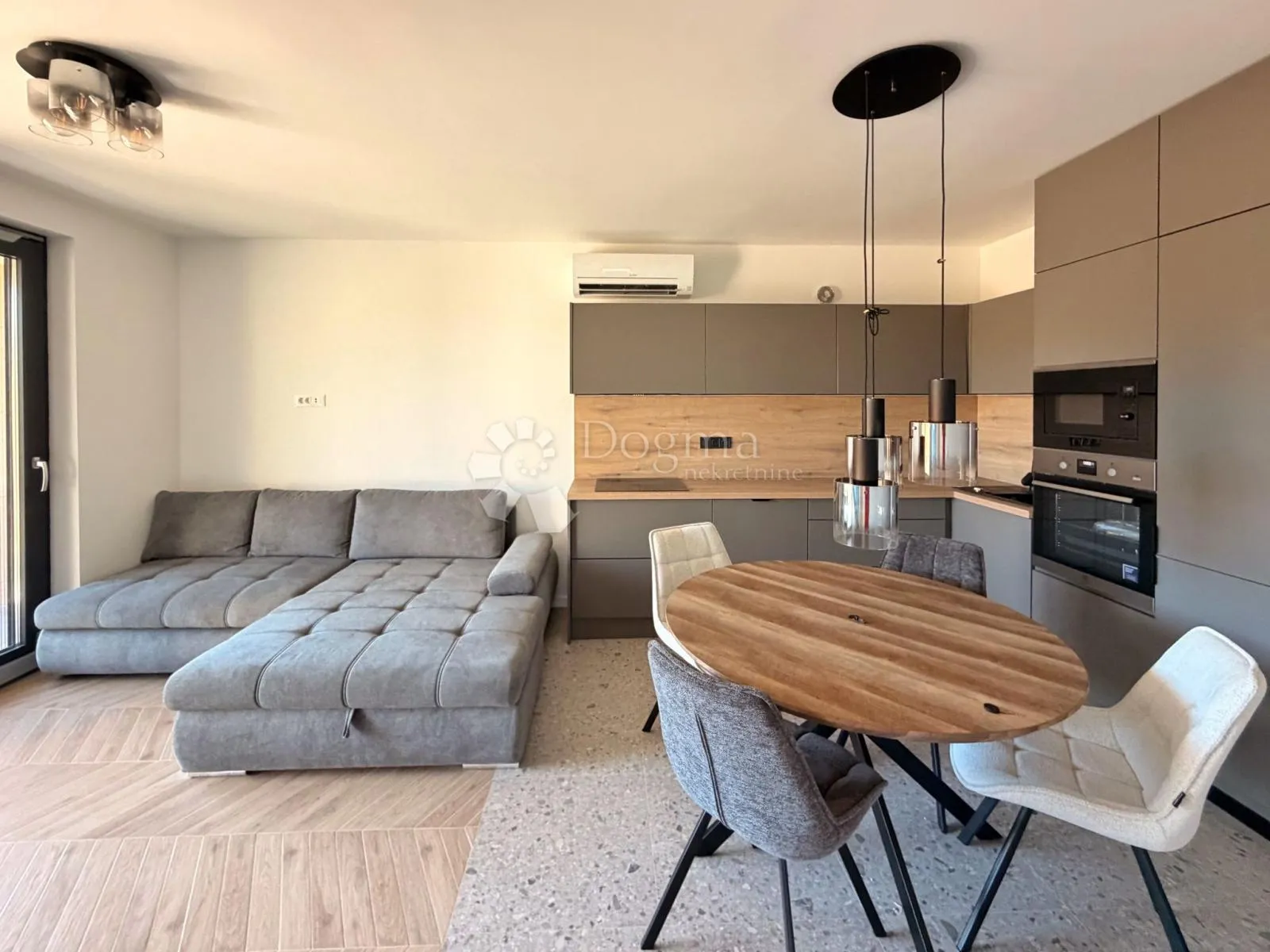 moderan stan 62,50 m² u novogradnji – 200 m od mora - slika 6