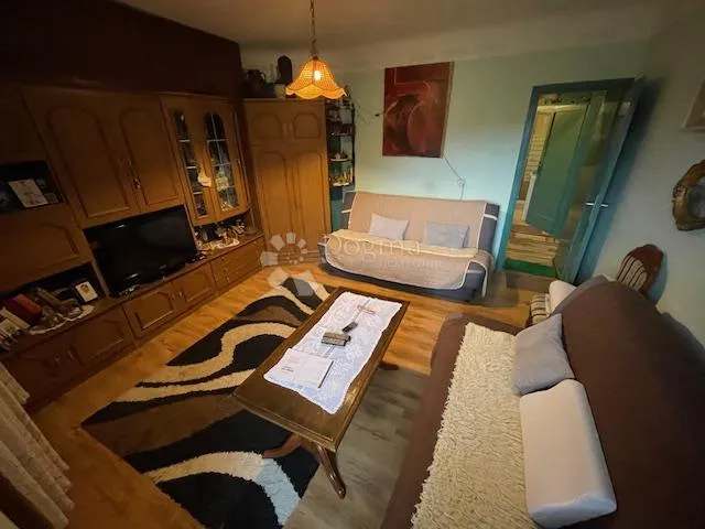 stan 55m2 uredan širi centar ,parking - slika 6
