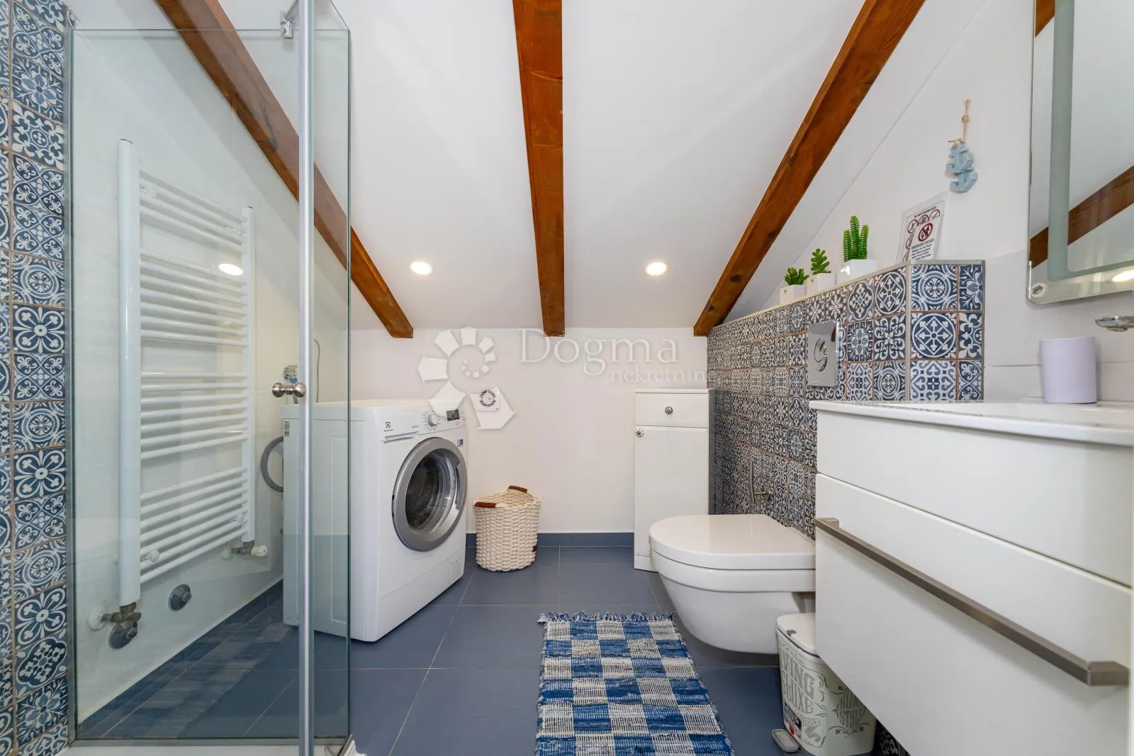 zaton-nin,luksuzna apartmanska kuća uz plažu,3 apartmana,pogled na more - slika 78