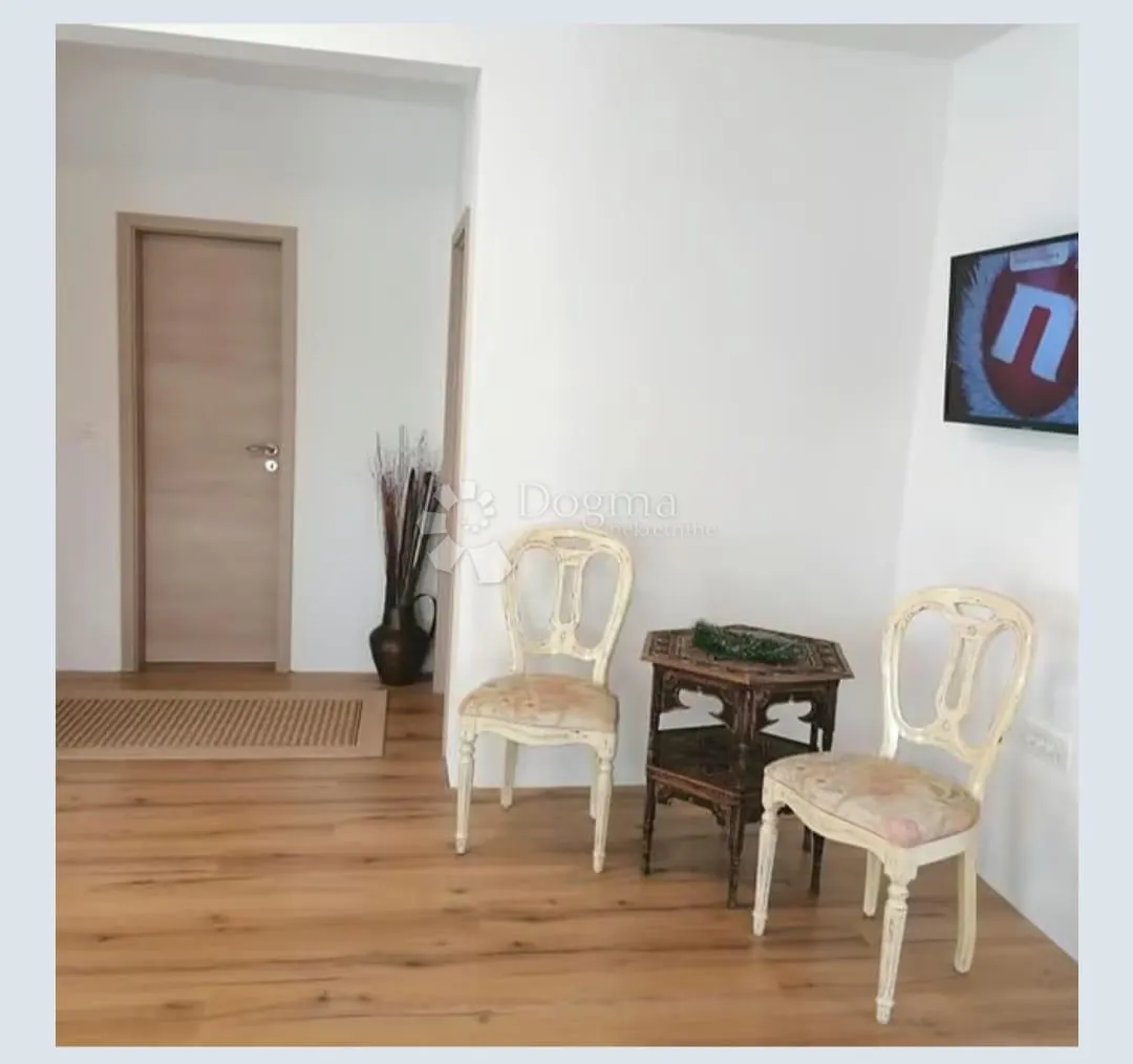 kuća s bazenom gornji karin - slika 7