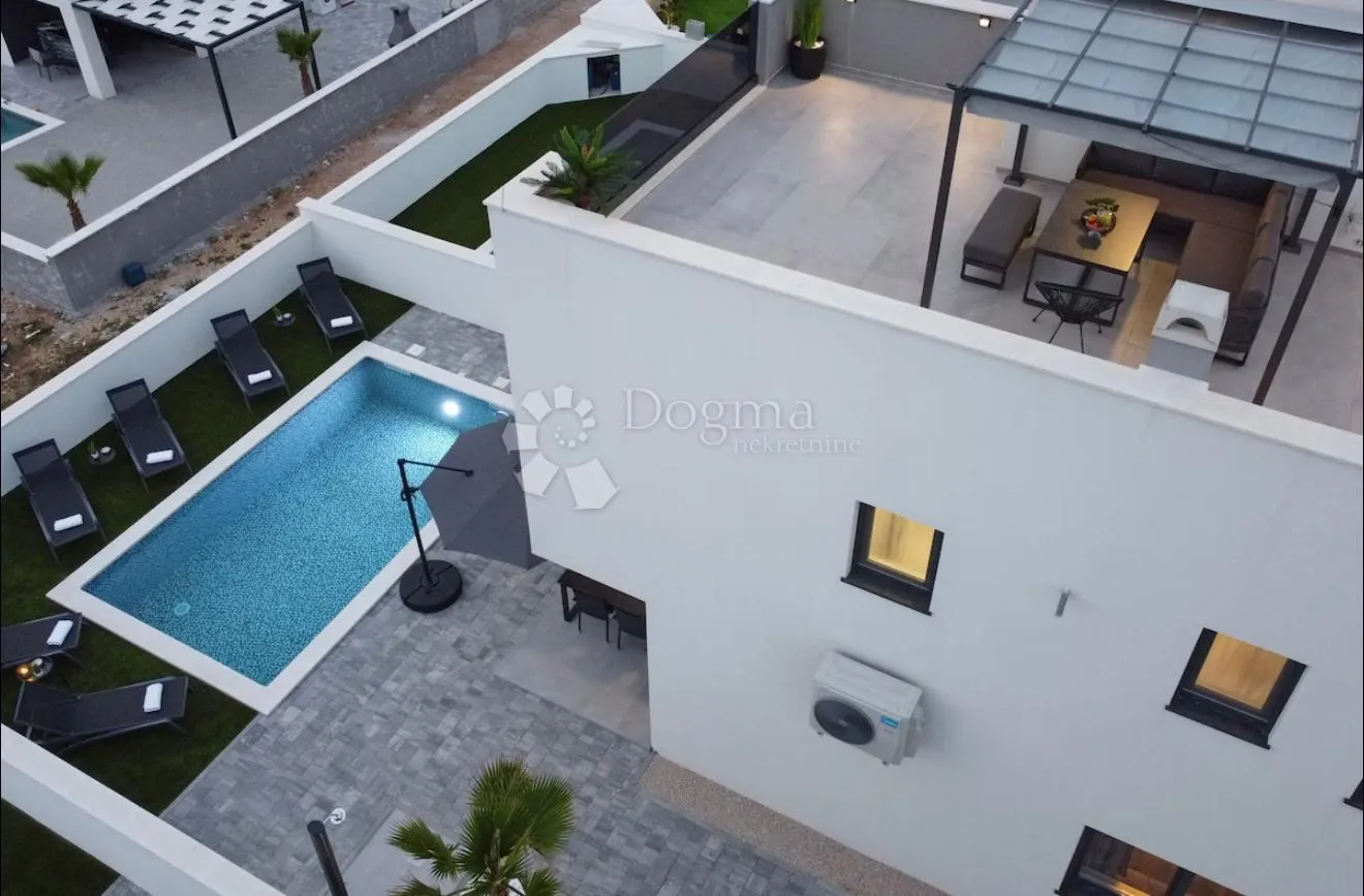 vrsi s2– modern duplex house with heated swimming pool - slika 28