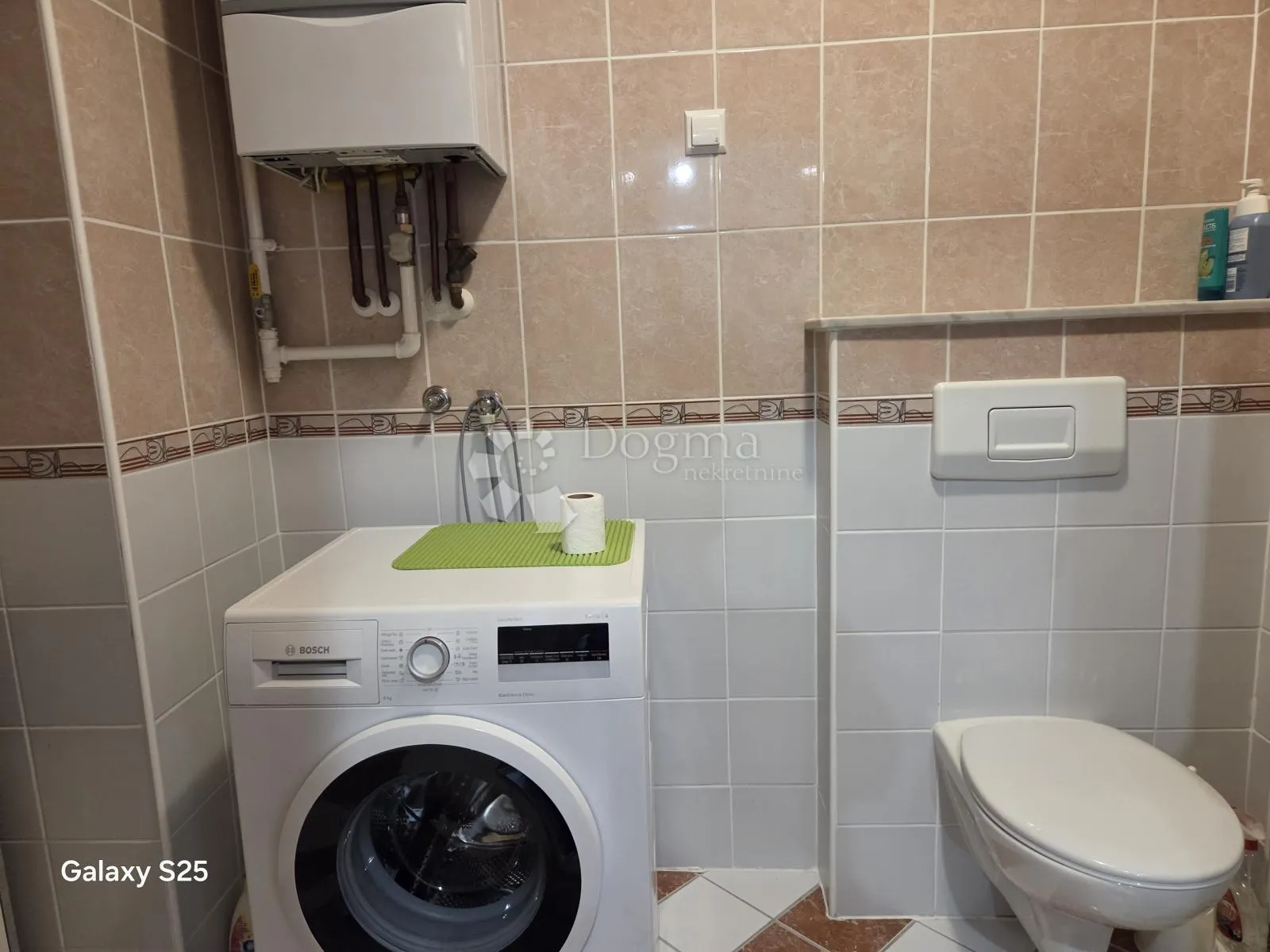 dugo selo dvosoban stan 51 m2 sa garažnim parkirnim mjestom i ostavom - slika 9