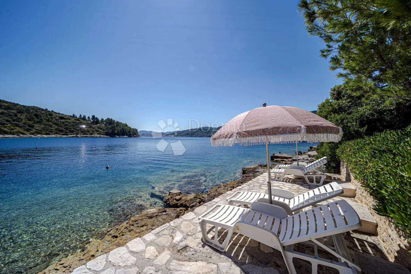 prvi red do mora: samoodrživa apartmanska vila s uhodanim poslovanjem – vela luka, korčula - slika 72
