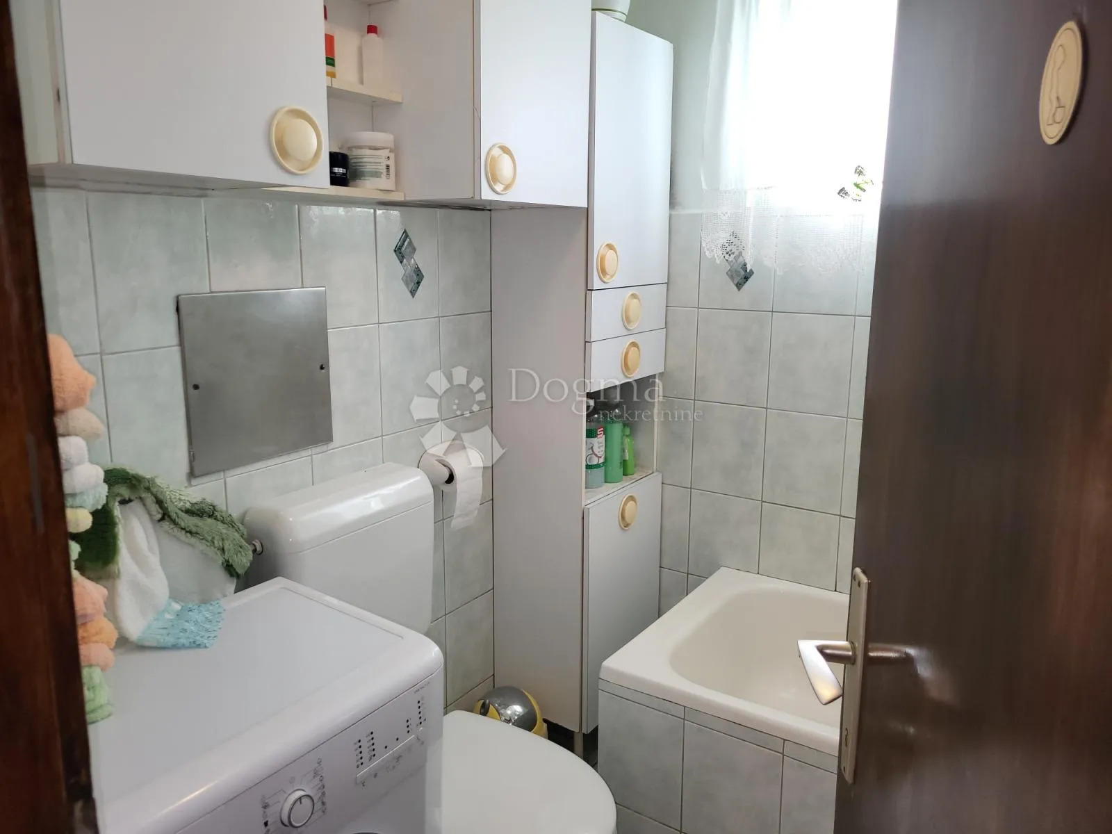 stan u blizini centra sa prekrasnim pogledom na more - slika 17