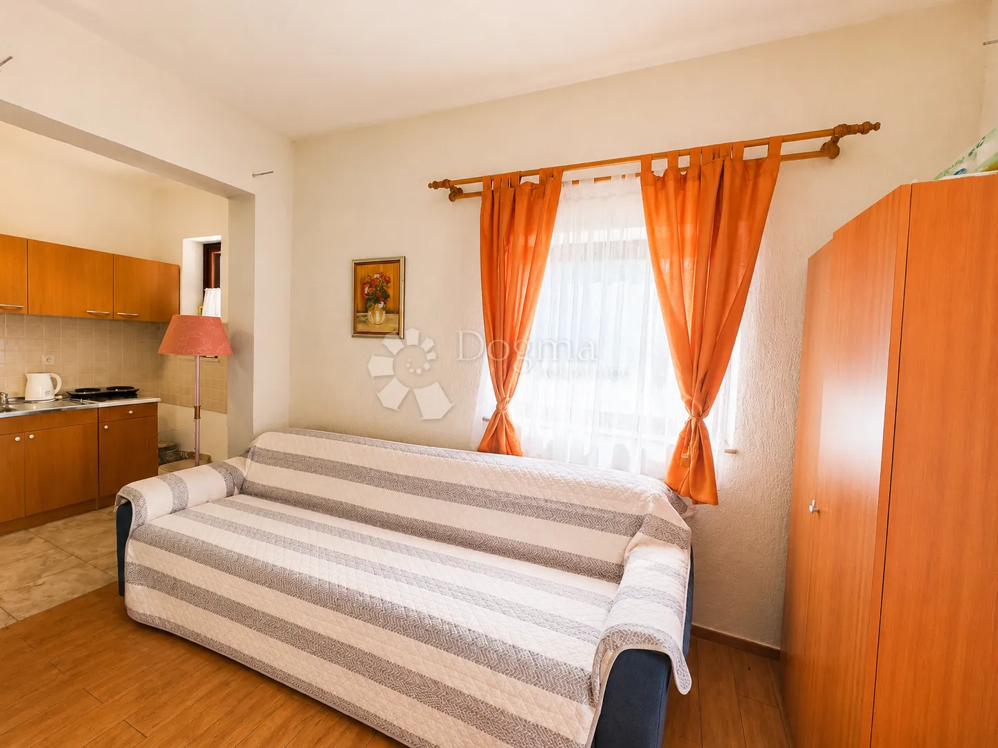 kuća na izvoru gacke – uhodan turistički posao - slika 3