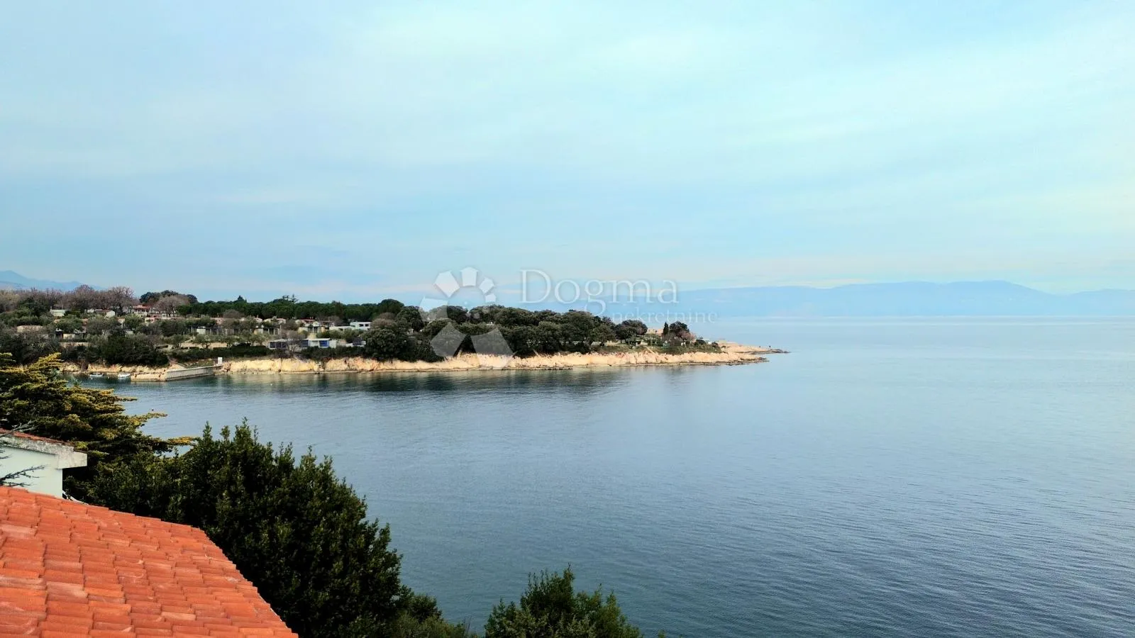 kuća s pogledom na more s velikim potencijalom – 30 m od plaže! - slika 4