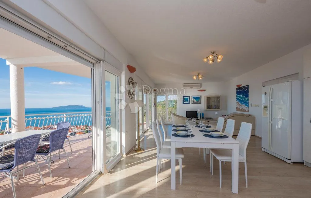 podaca – gotov posao s bazenom i 2 apartmana ★★★★★ - slika 8