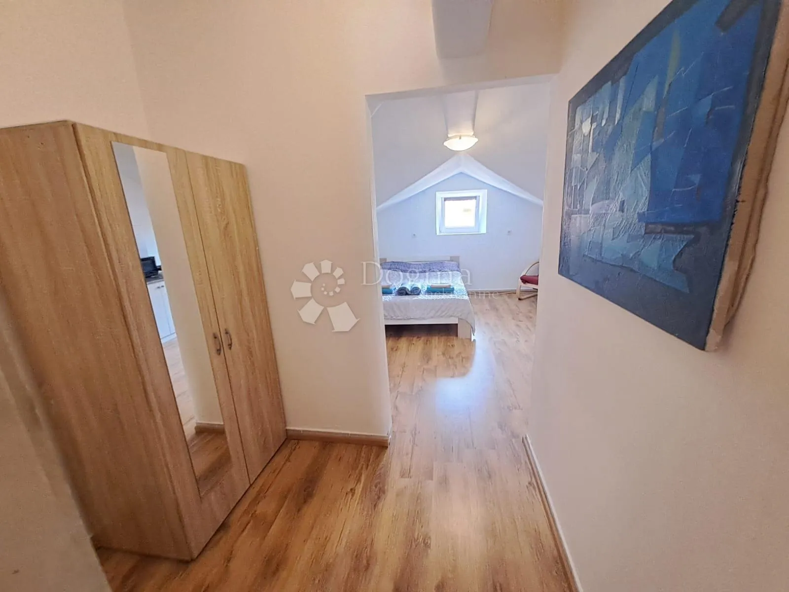 trosoban stan u centru pule - 3 studio apartmana - slika 9