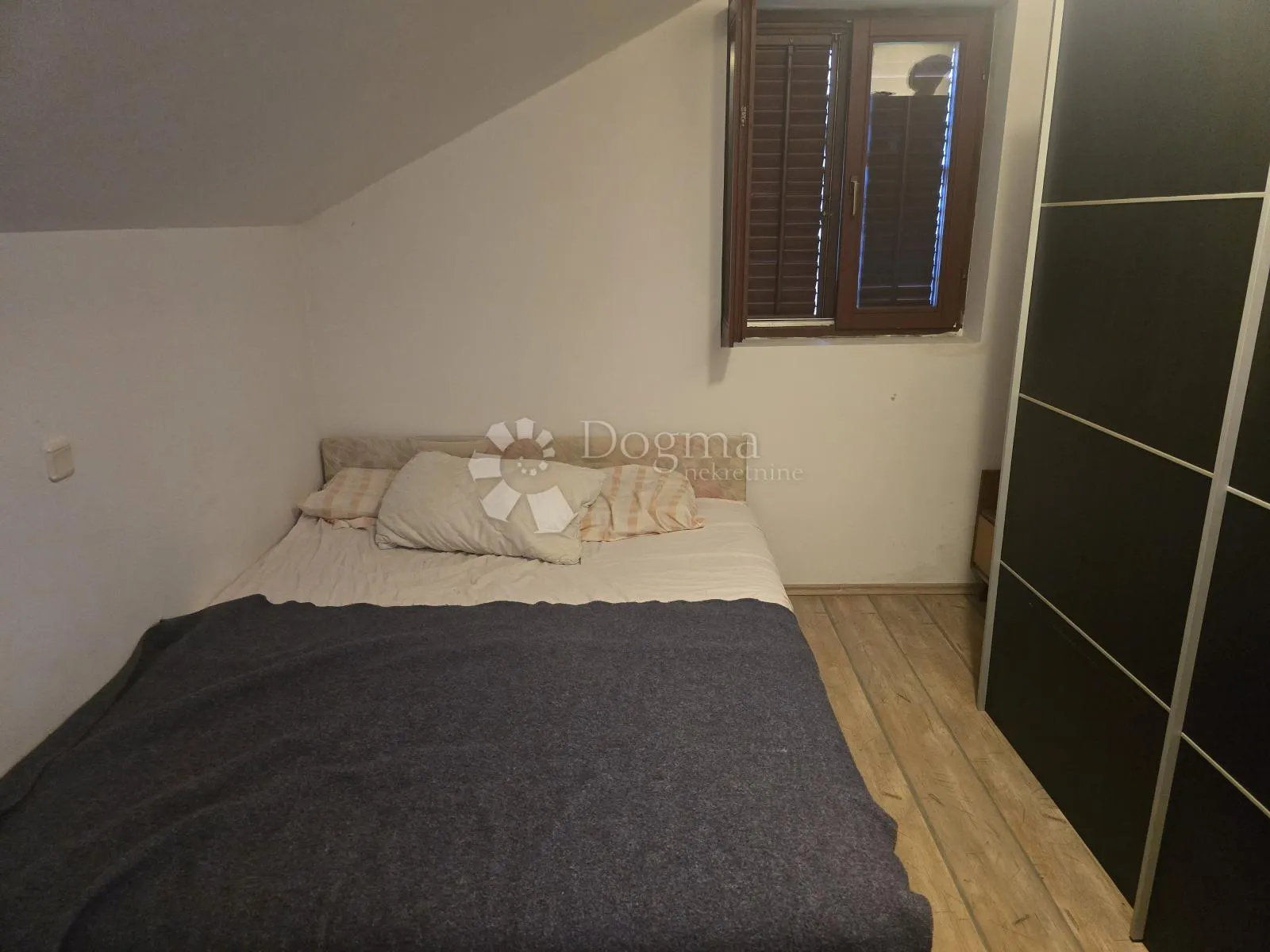 drniš - katnica s potkrovljem u centru grada, prodaja - slika 19