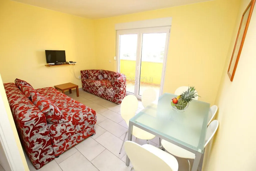 namješten apartman u svetom filipu i jakovu – odlična prilika za odmor ili turistički najam - slika 9