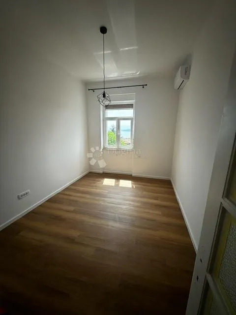 atraktivni, novo adaptirani stan na kozali - slika 17