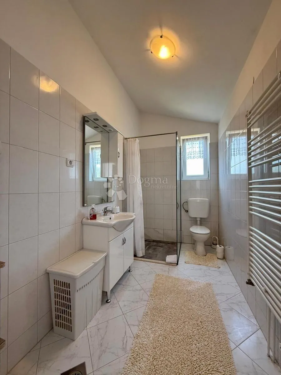 kuća s 3 apartmana i garažom blizu mora - fažana - slika 29