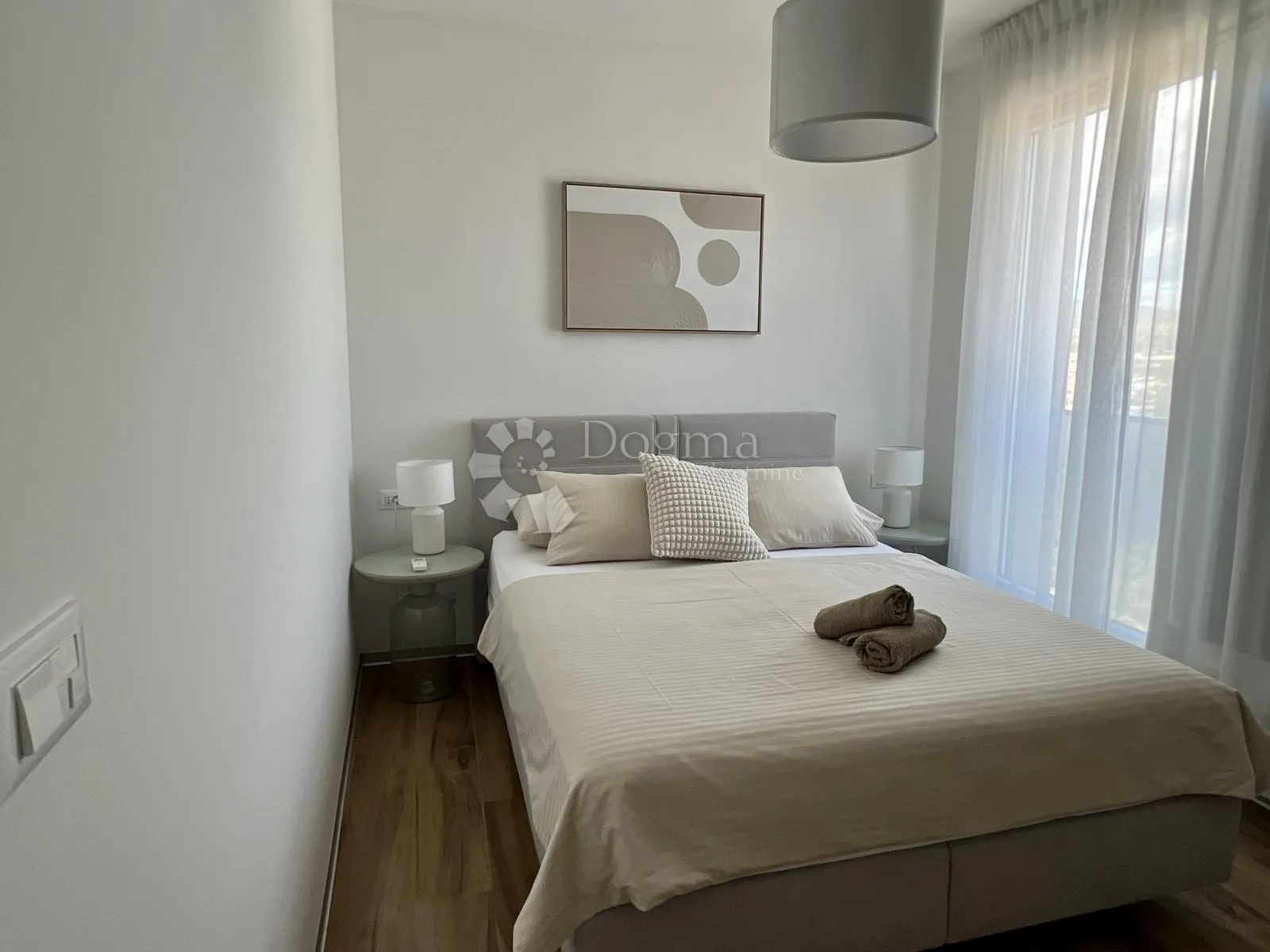 ekskluzivan penthouse s krovnom terasom i pogledom na more - slika 9