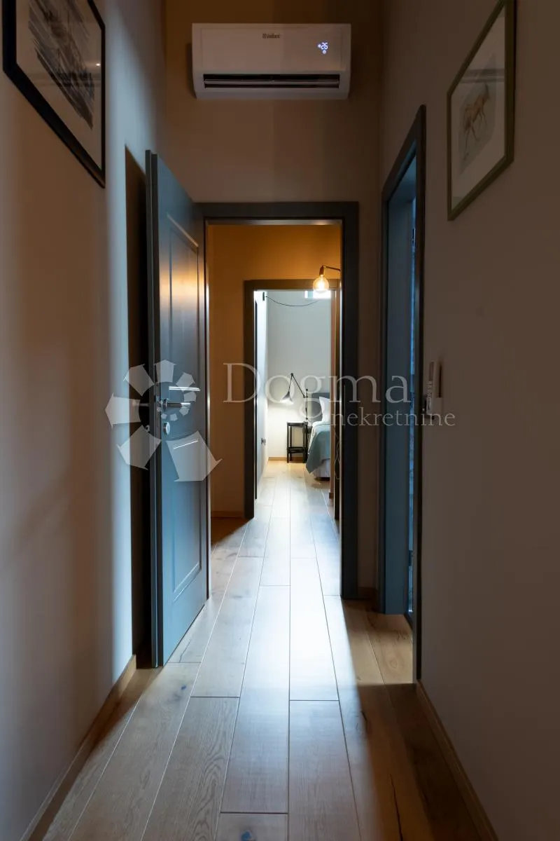 kamena villa s bazenom na mirnoj loakciji - slika 13