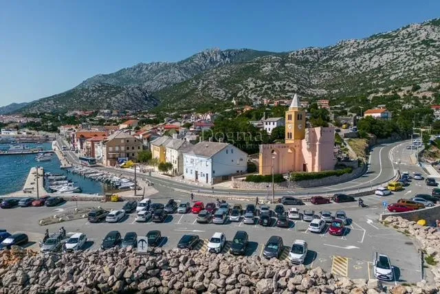 apartman atraktivna lokacija karlobag - slika 14