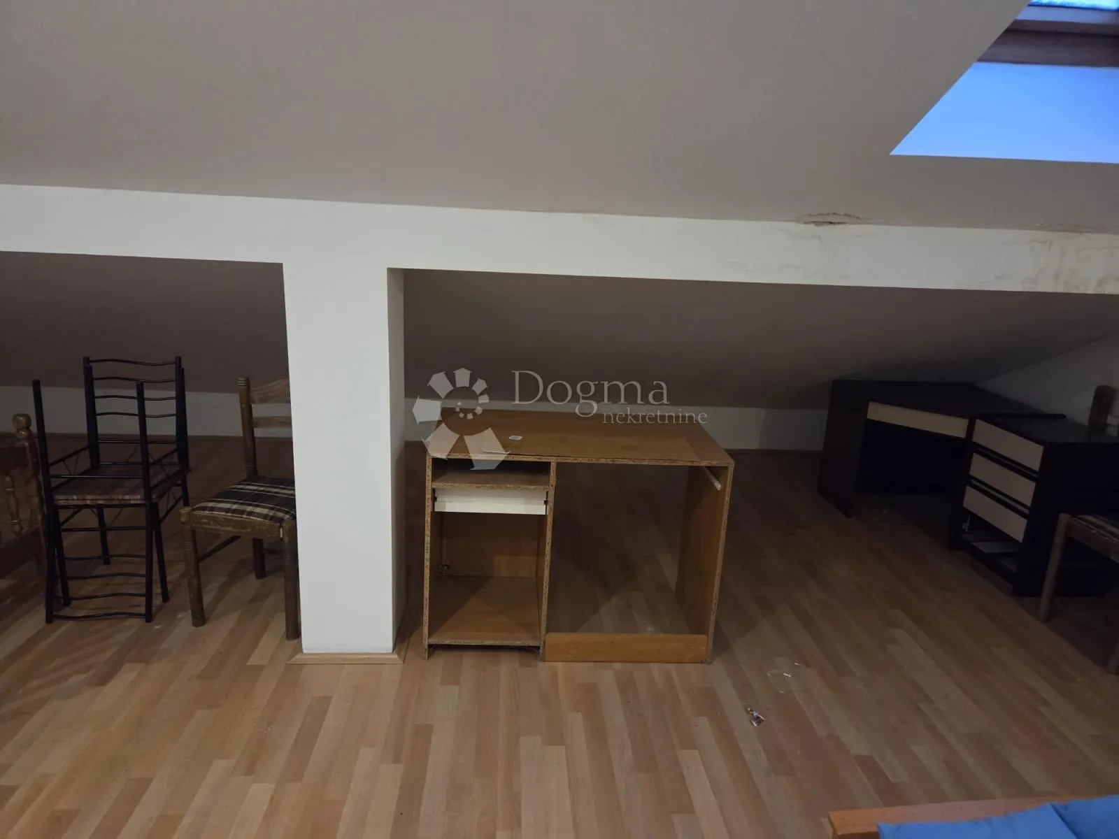 belišće: dvoetažni stan s podrumom i potencijalom - slika 11