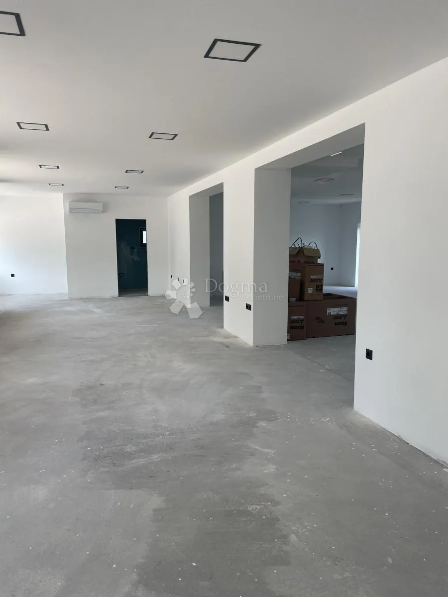 odličan poslovni prostor u centru viškova - slika 6