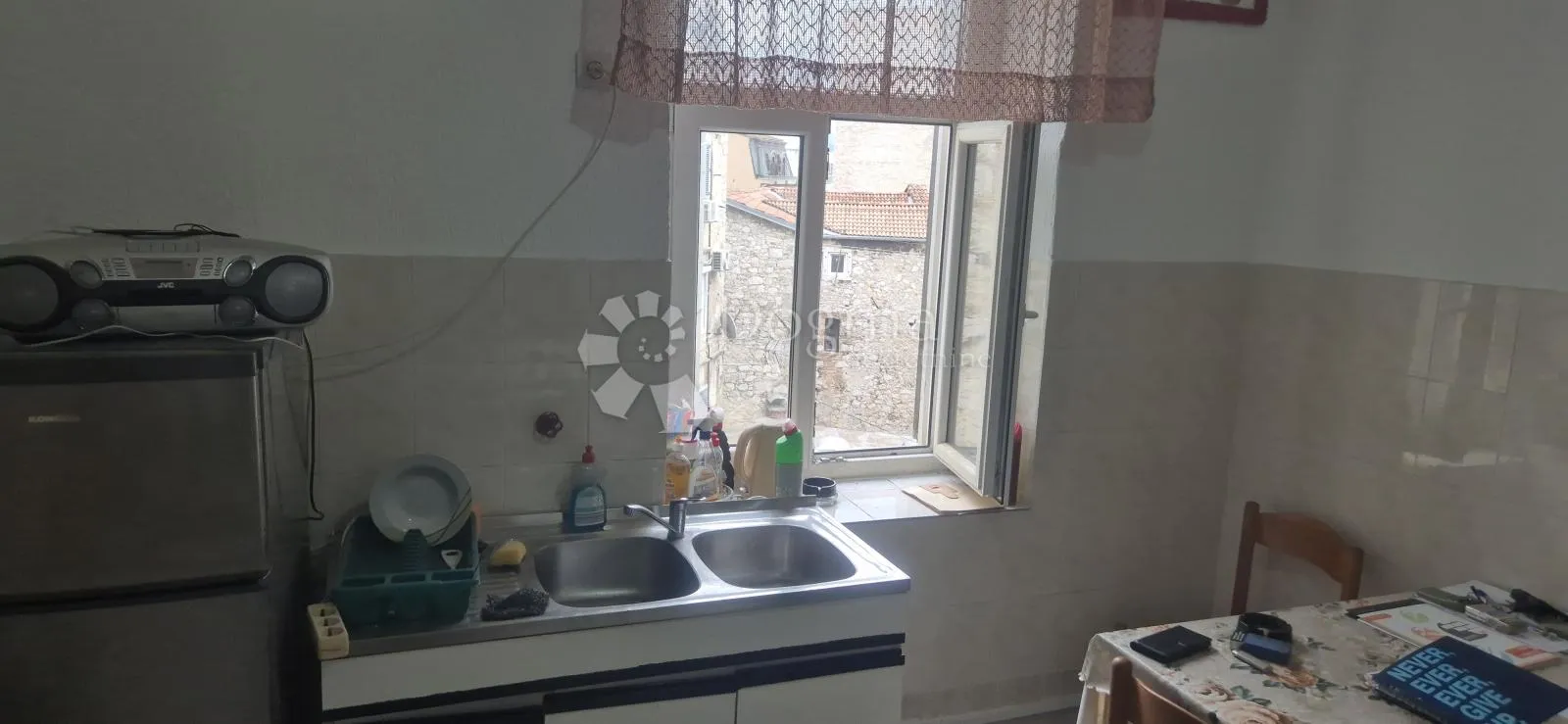 stan u strogom centru sa parkirnim mjestom i pogledom na more - slika 9