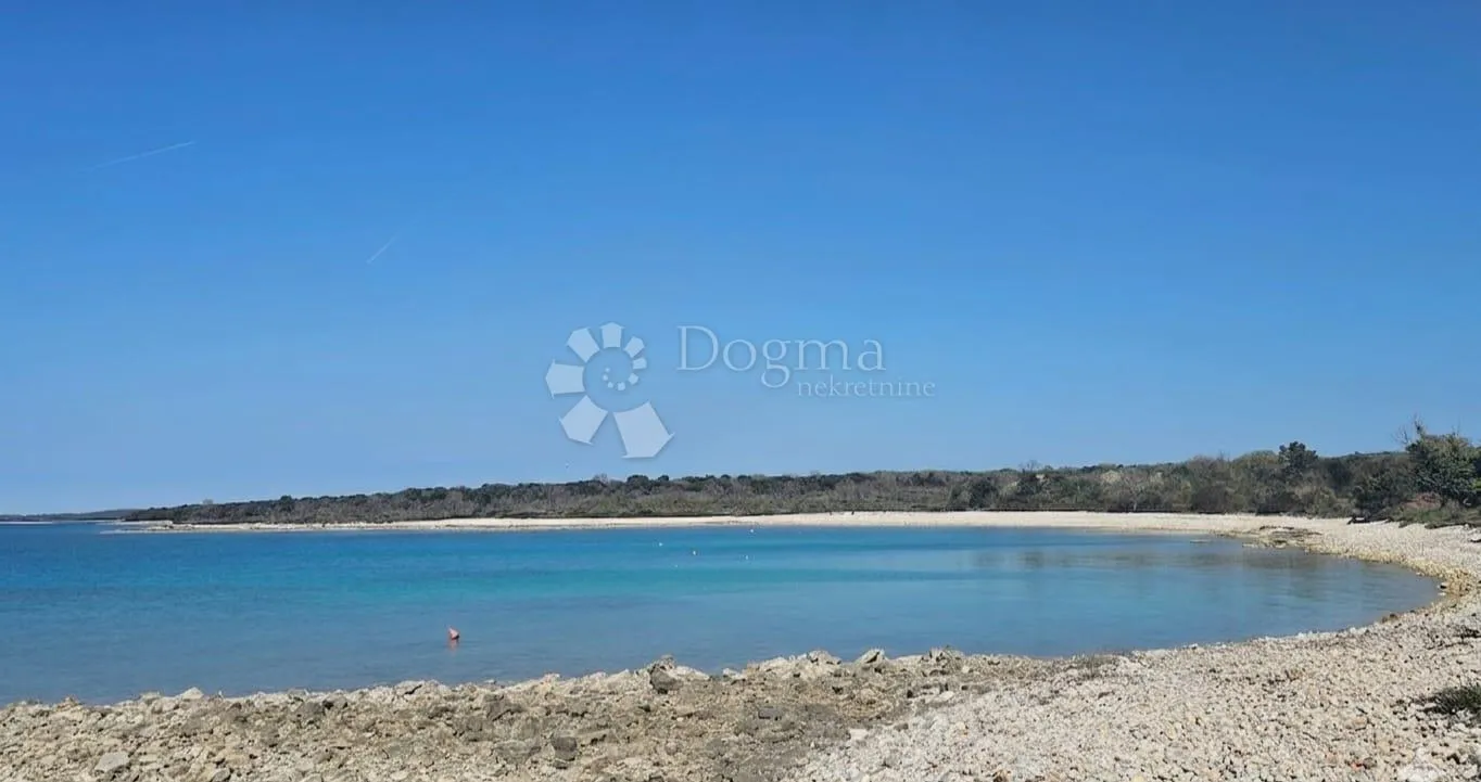 Atraktivno poljoprivredno zemljište uz plažu – rijetko na tržištu!!! - Barbariga, Vodnjan