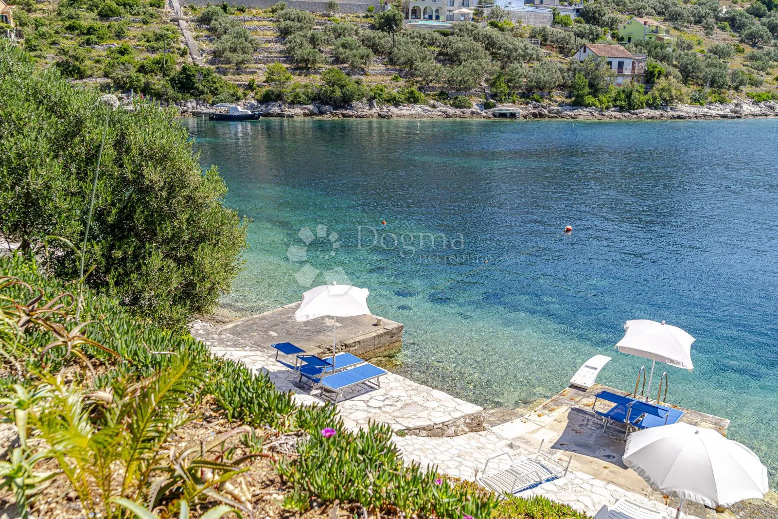 prvi red do mora: samoodrživa apartmanska vila s uhodanim poslovanjem – vela luka, korčula - slika 84
