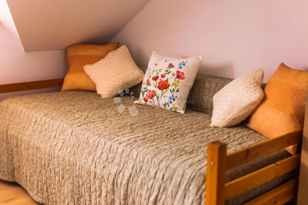 idilična kuća sa 4 apartmana u blizini plitvičkih jezera - slika 13