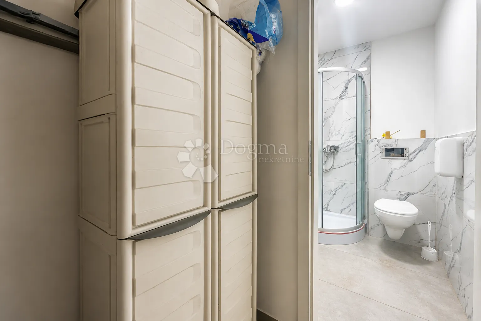 najam-poslovni prostor na baldekinu,šibenik,80m2-1200€ - slika 4