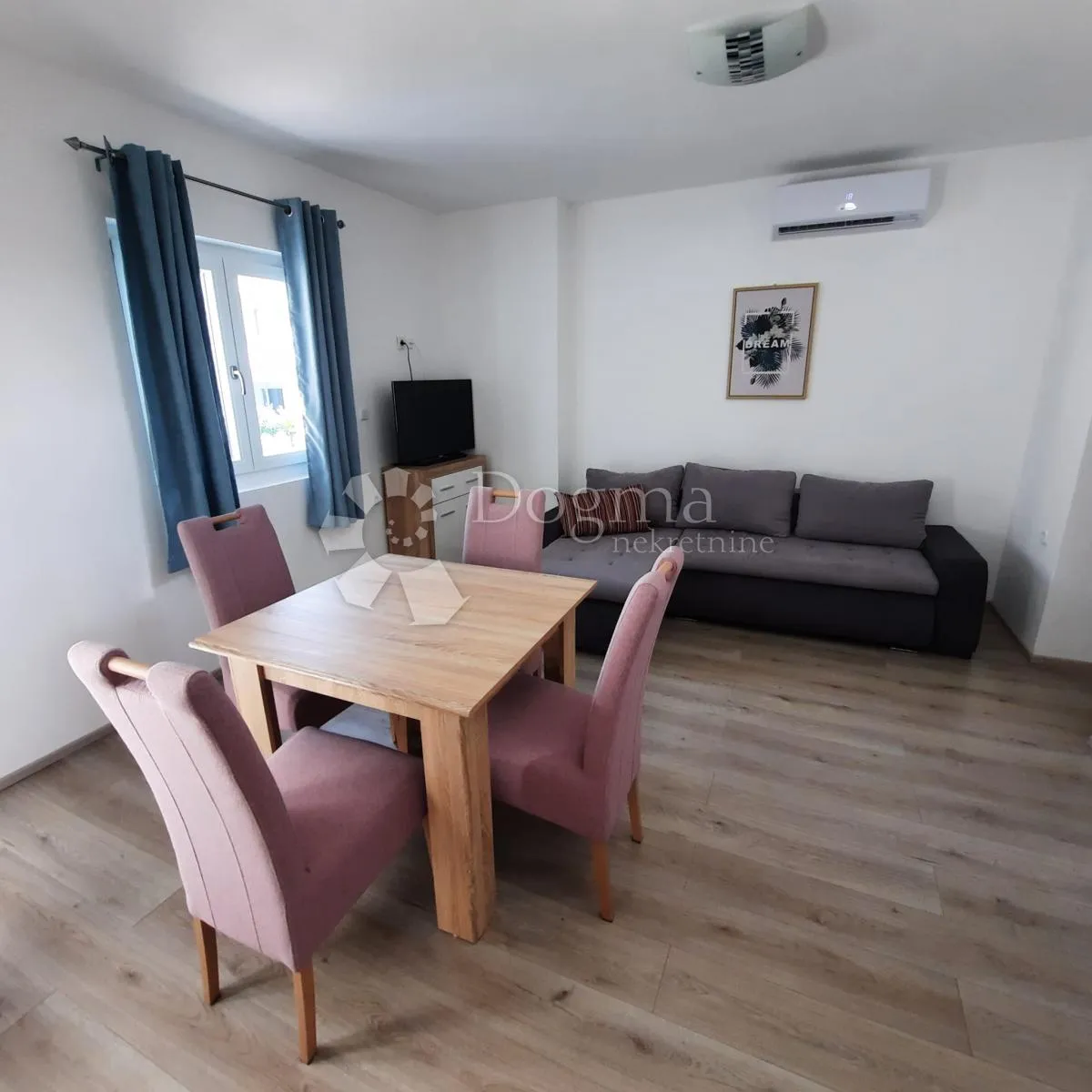 vodice, predivna kuća s pogledom na more - slika 14
