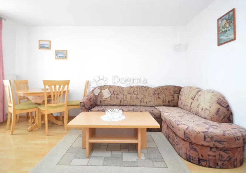 kuća sa apartmanima i bazenom u blizini fažane čeka na vas! - slika 15