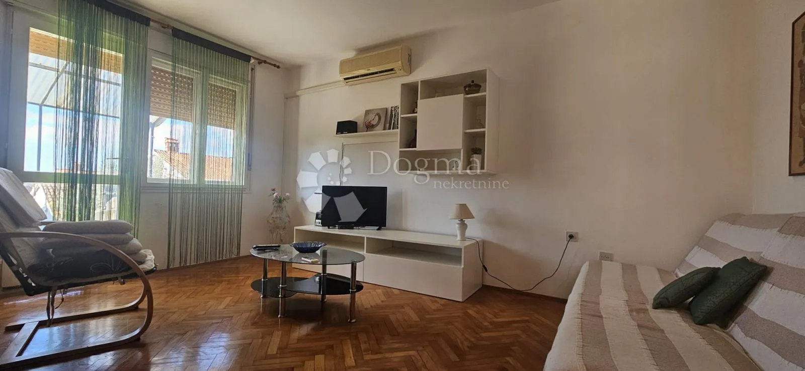 kuća sa 3 stana - slika 29