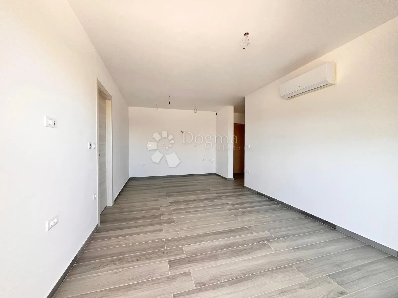 2s+db, 2. kat u novogradnji - 1 km od mora - 80.51 m2 - slika 7