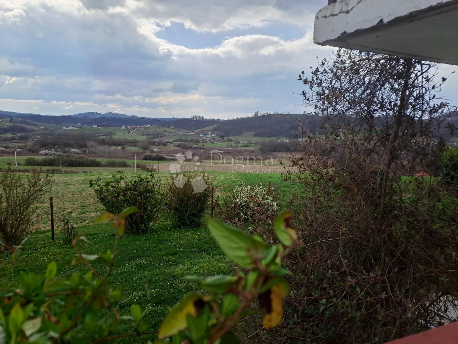 prekrasan pogled i okućnica - slika 31