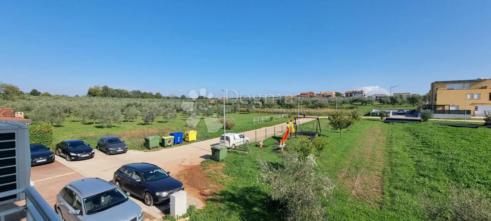 novigrad- odličan stan sa 3 spavaće sobe na 1.5 km od mora - slika 15