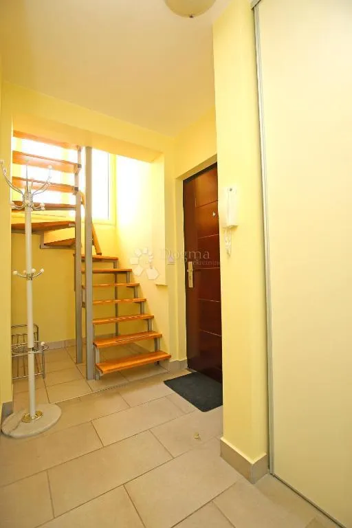 namješten apartman u svetom filipu i jakovu – odlična prilika za odmor ili turistički najam - slika 10
