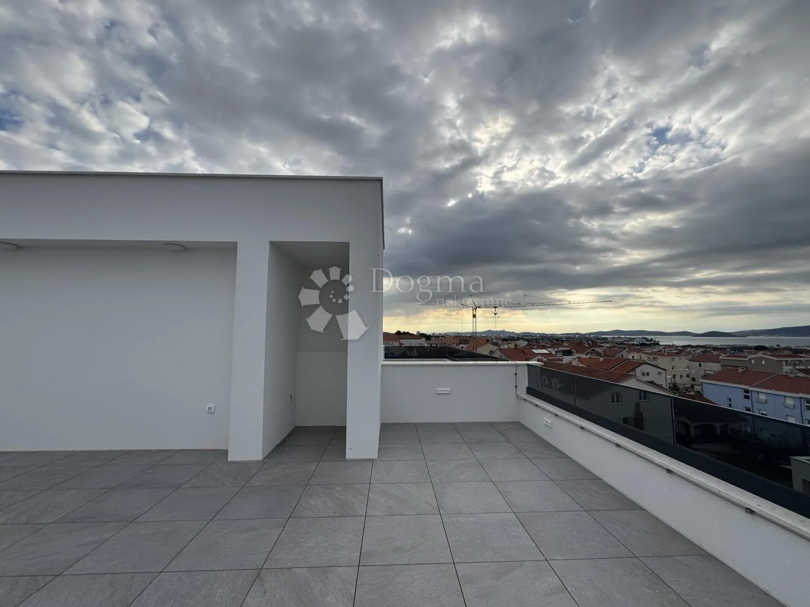 diklovac | penthouse s krovnom terasom, pogled na more - slika 33