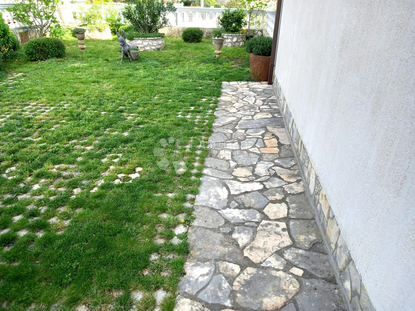 apartmanska kuća 120 metara od plaže - slika 36