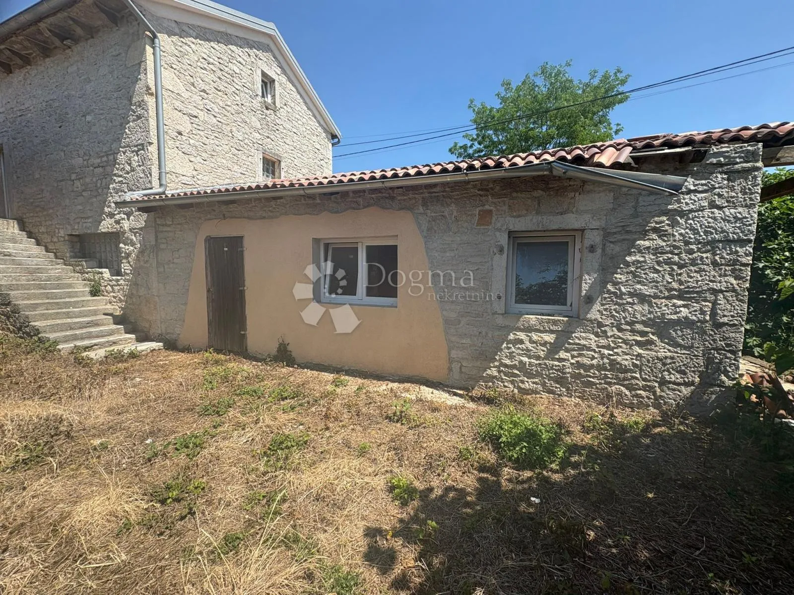 kuća sa velikim potencijalom u srcu istre - slika 8