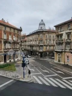 izuzetna prilika! poslovni prostor sa dva izloga na top poziciji u strogom centru grada - slika 2