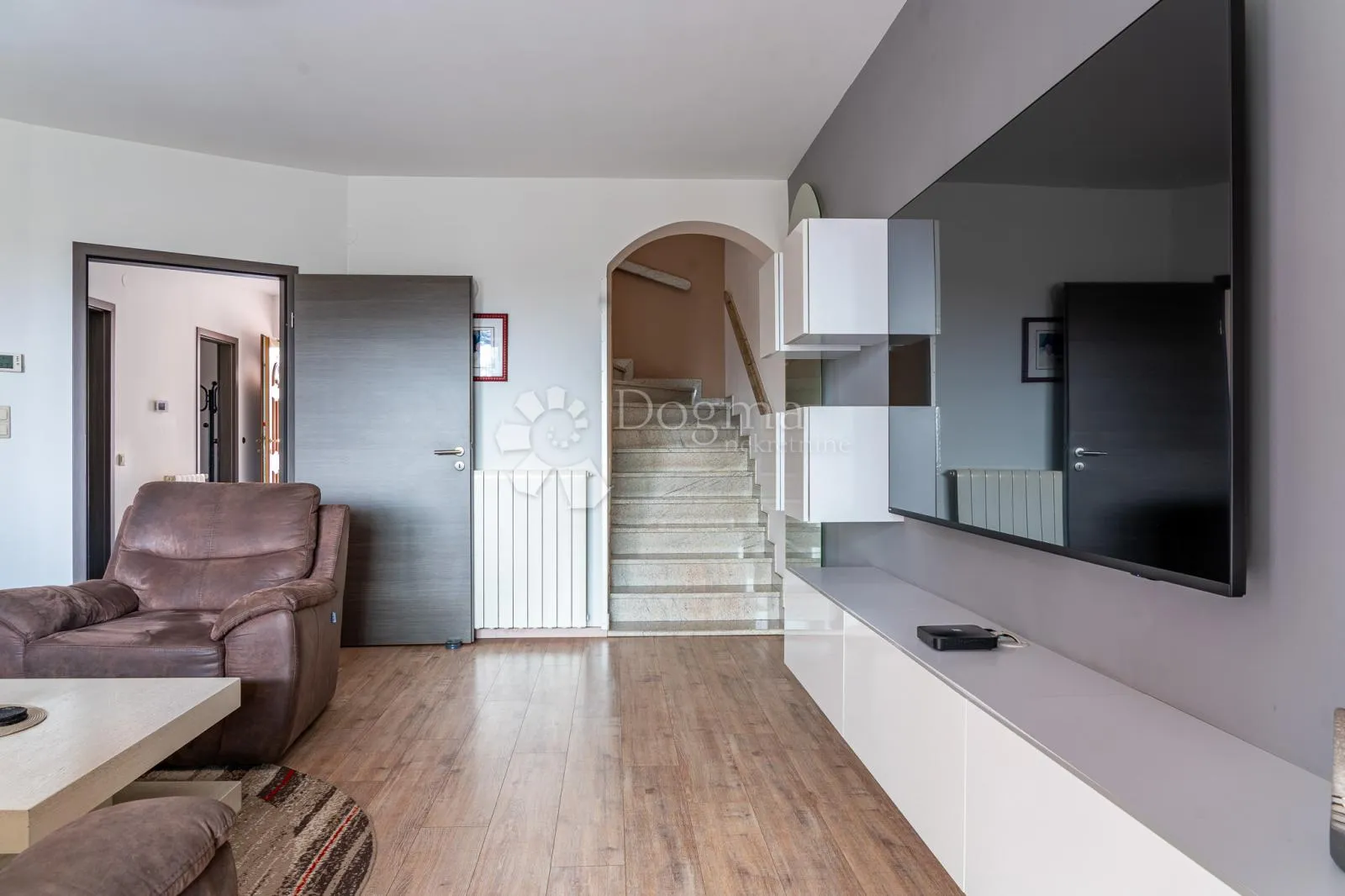 impozantna villa na trsatu - slika 10