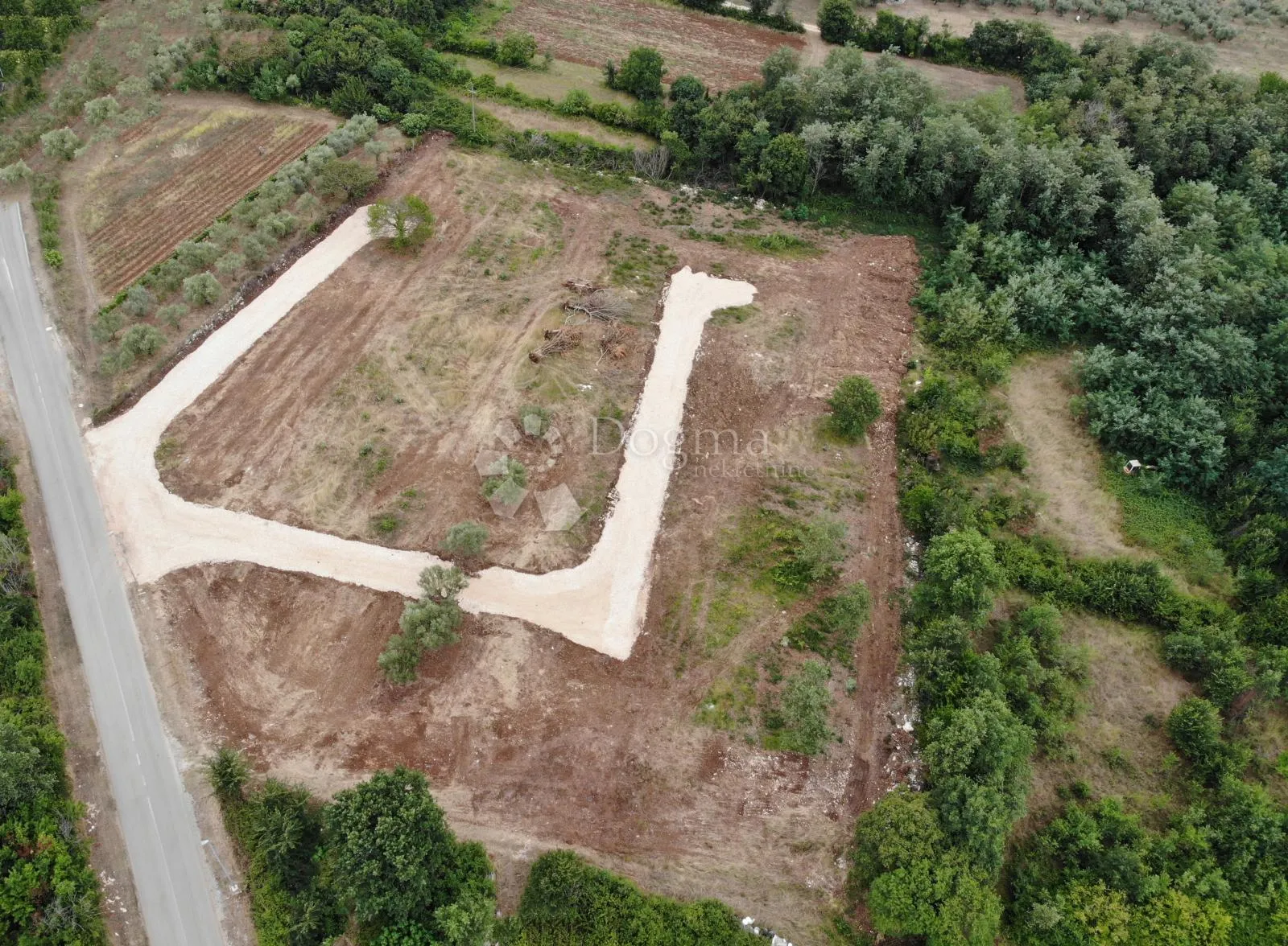 građevinsko zemljišta idealno za kuću s bazenom - slika 5