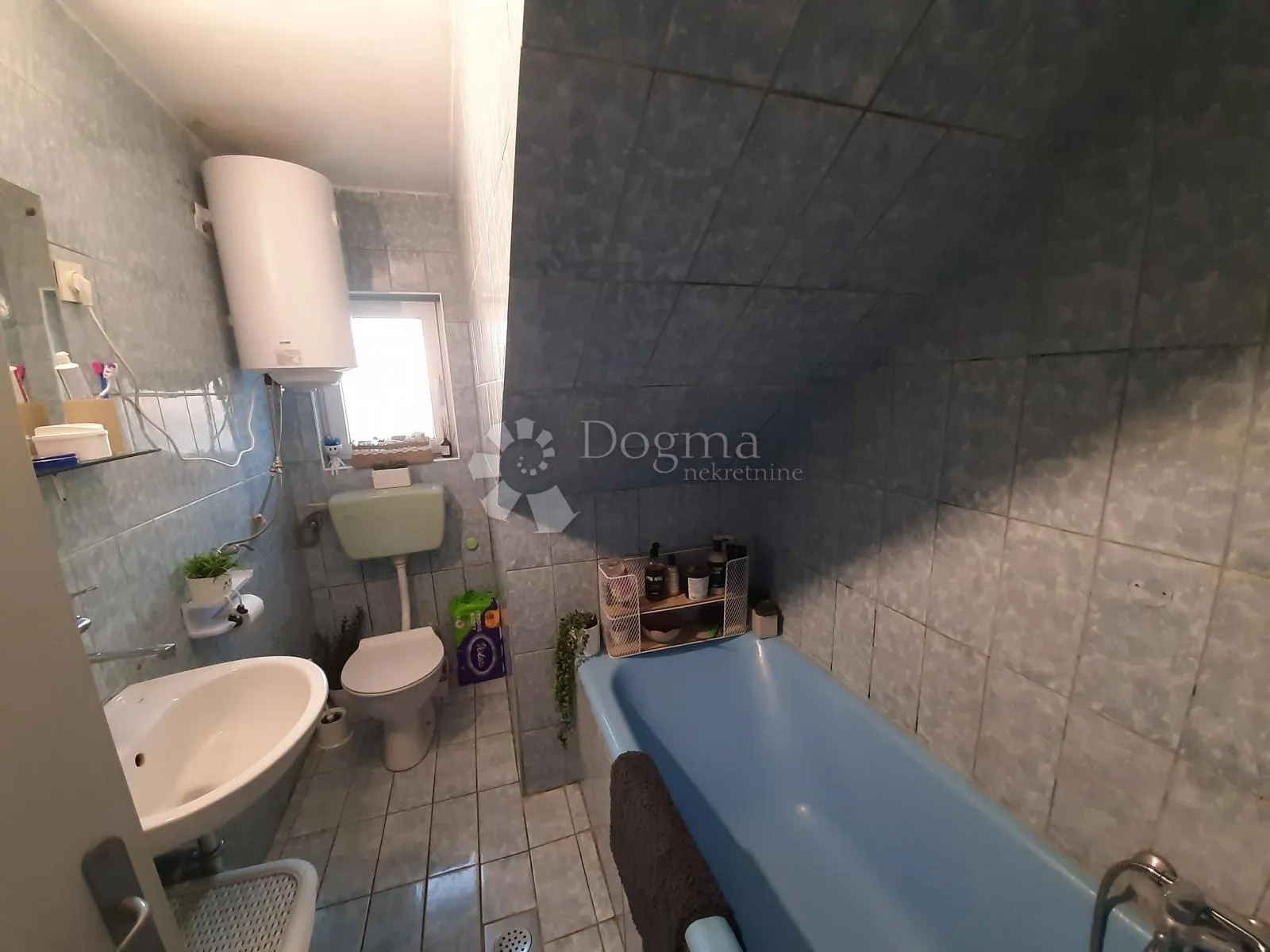 kuća uz park prirode medvednica – 650 m² mira i zelenila - slika 12