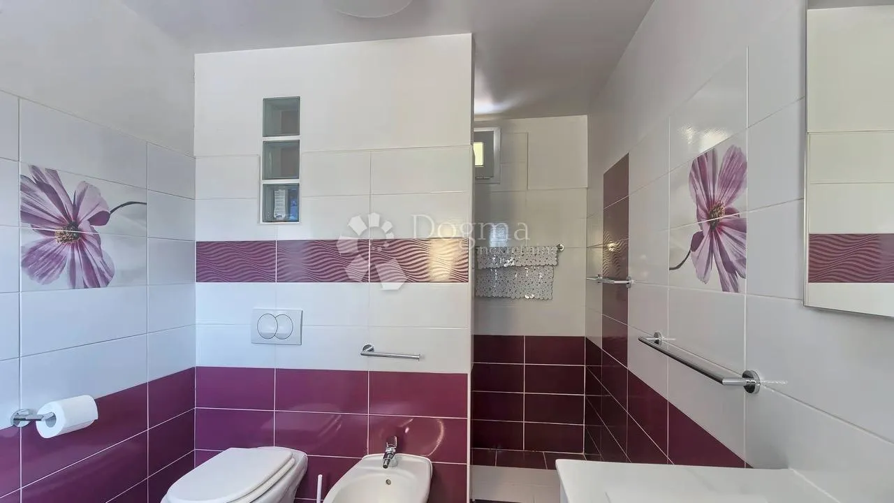 istra - dvije kuće na lijepoj lokaciji - slika 17