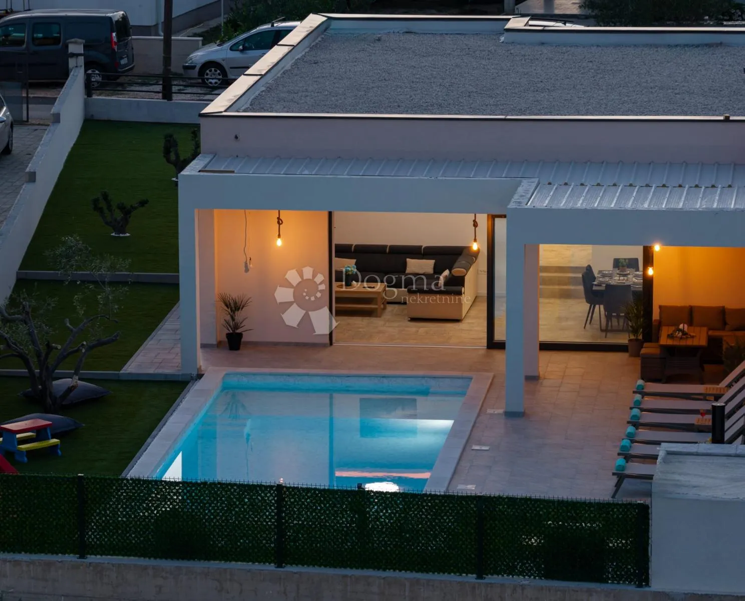 poljica brig - villa s bazenom, novogradnja - slika 2