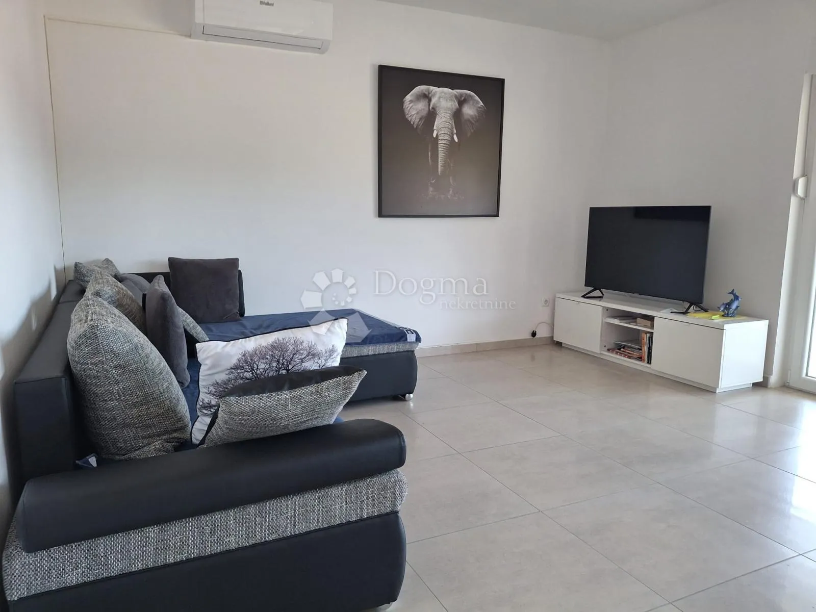otok rab, lopar, kuća sa 3 apartmana 300 m od mora! - slika 11
