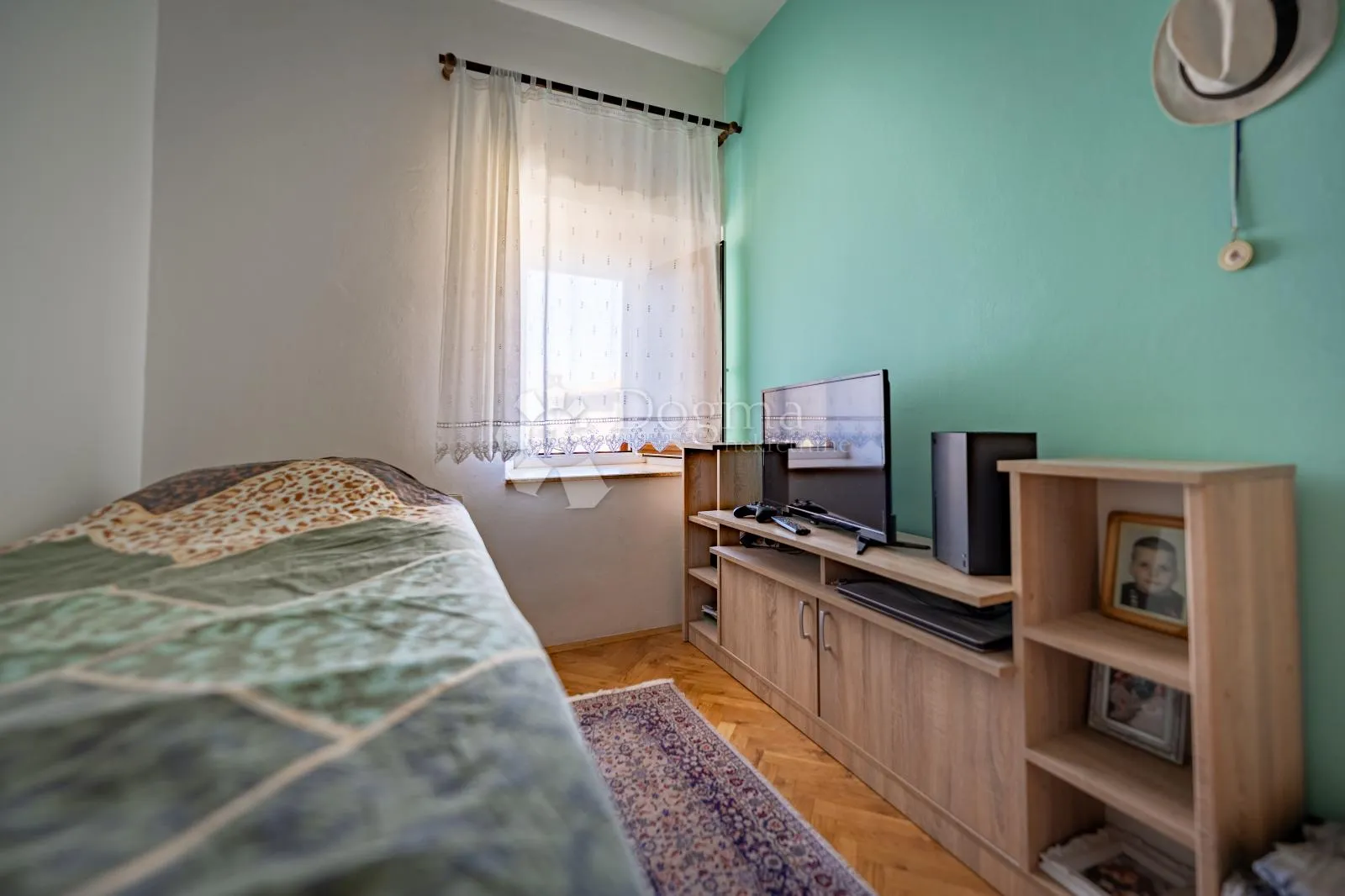 samostojeća kuća u centru buja - slika 10