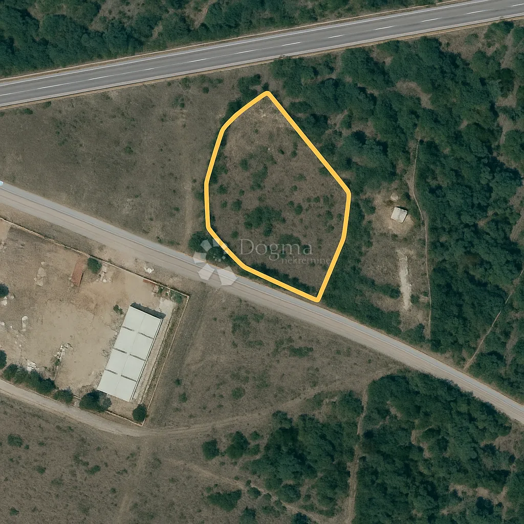 TROMILJA- Građevinsko zemljište 2900 m2 - Konjevrate, Šibenik
