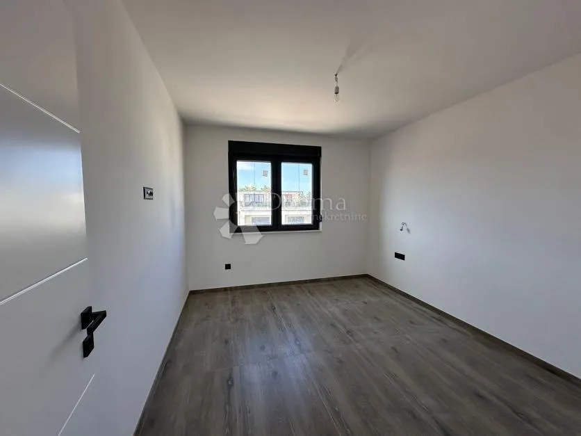 luksuzni apartman na moru - slika 29