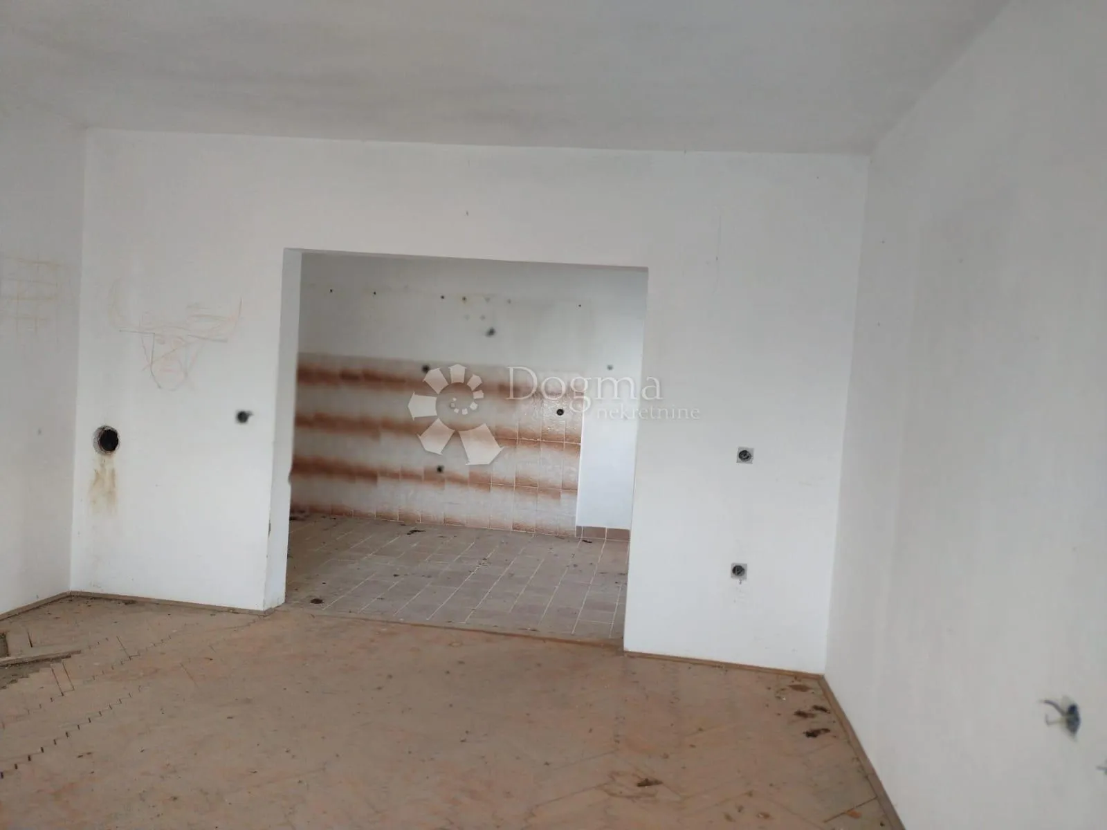 odlično, bez susjeda, 2 kuće za adaptaciju - slika 12
