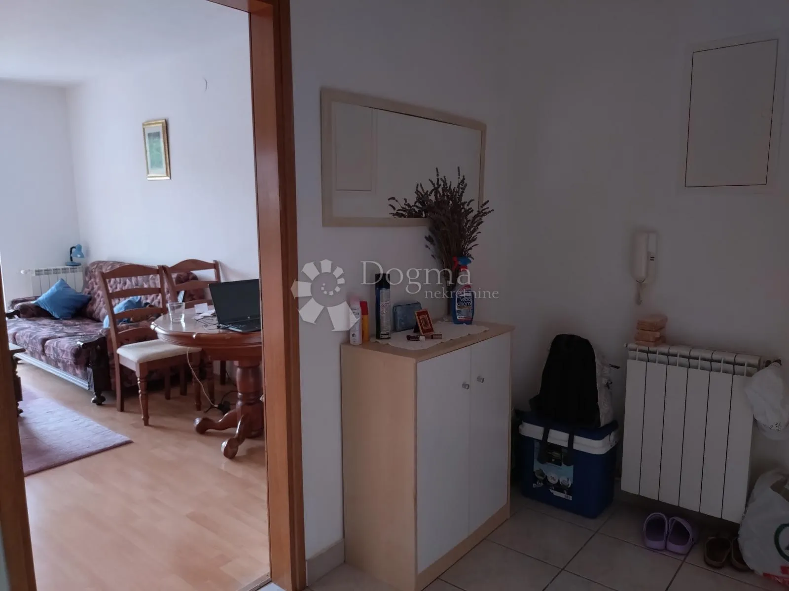 pobri prostrani stan s pogledom na more - slika 5