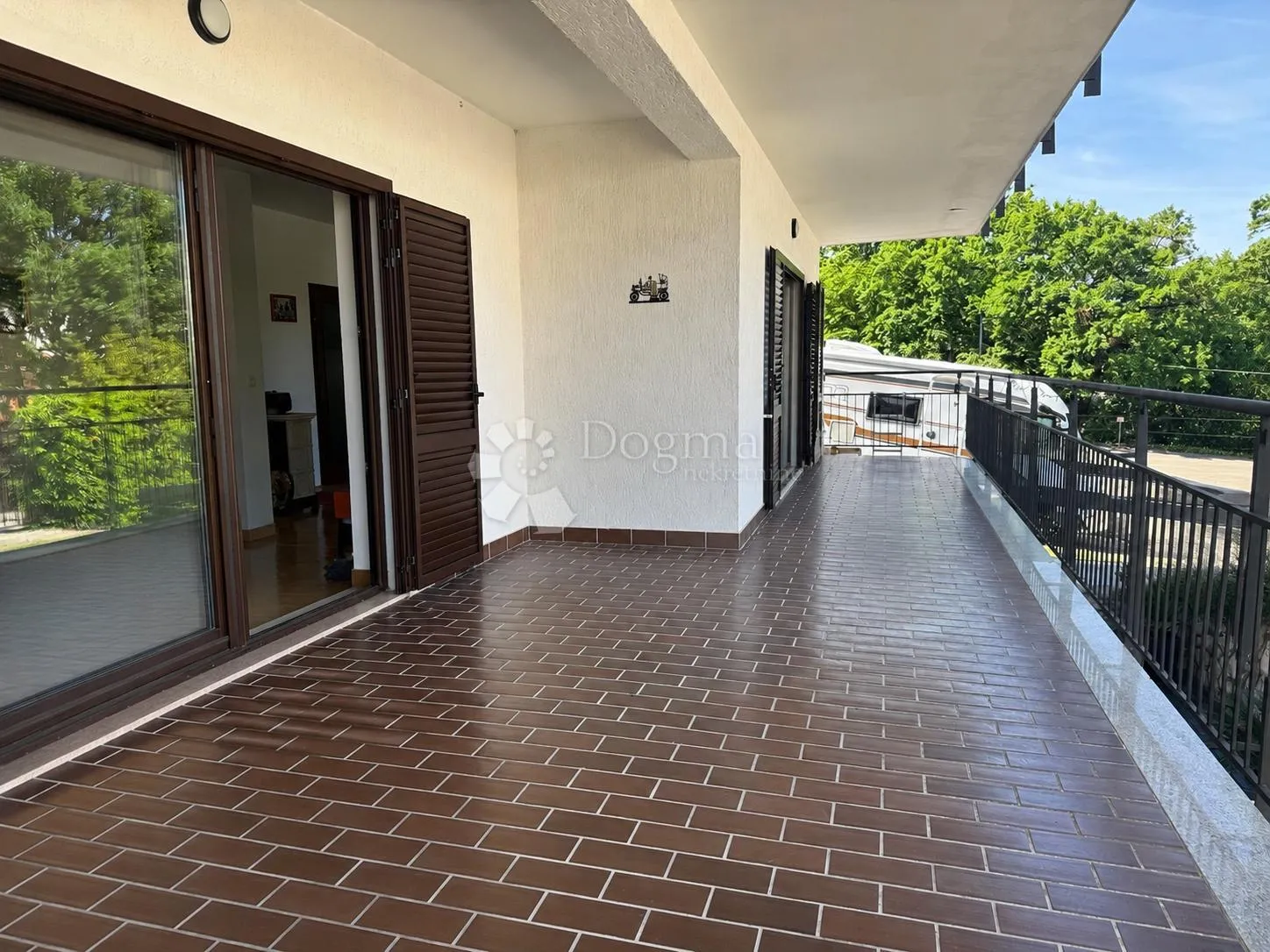prostrani 1s+db apartman u nivicama - slika 5